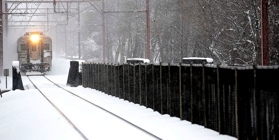 NJ Transit, PATH, MTA updates for Monday's icy commute