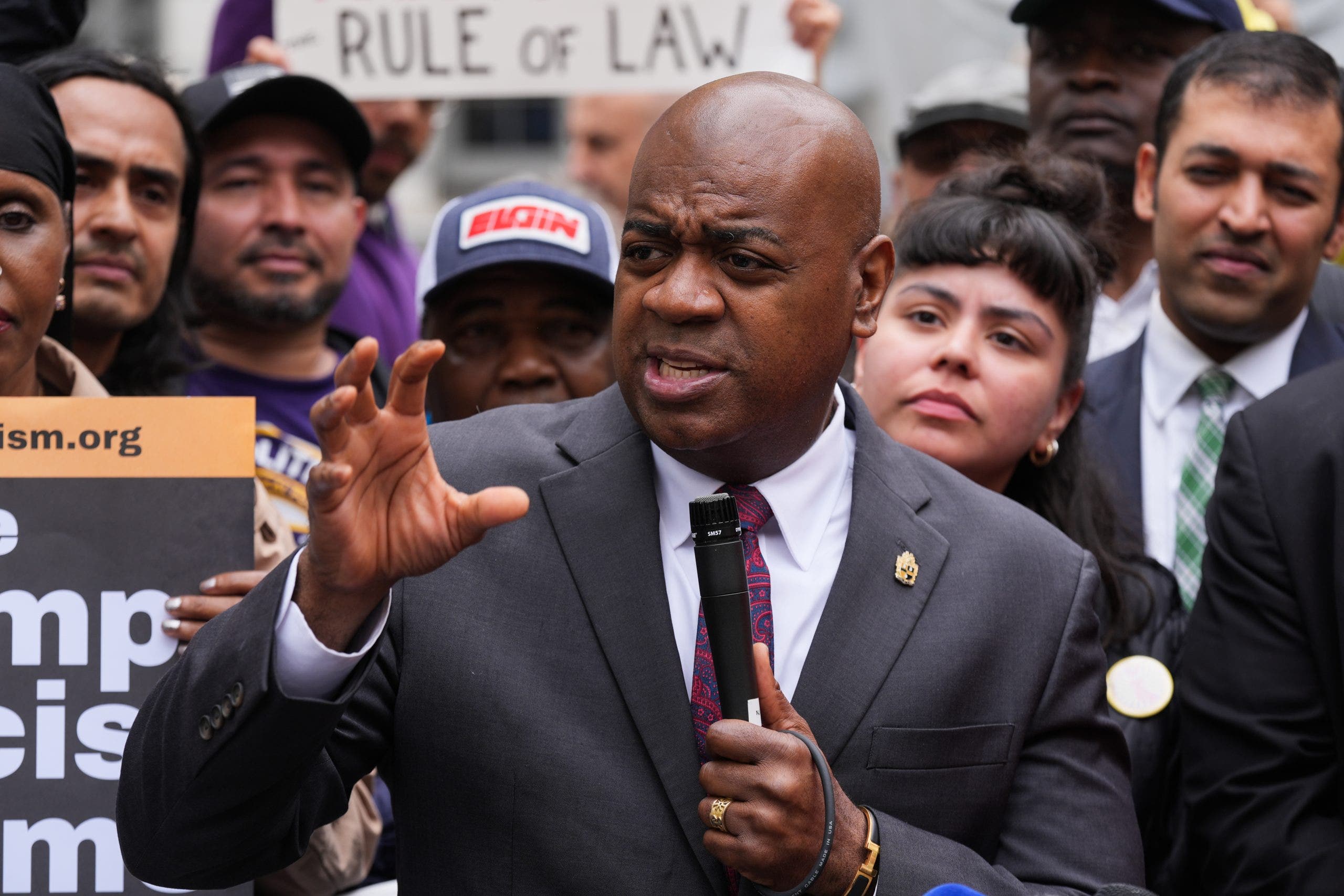 Car crash in Newark allegedly connected to ICE pursuit, according to Mayor Baraka