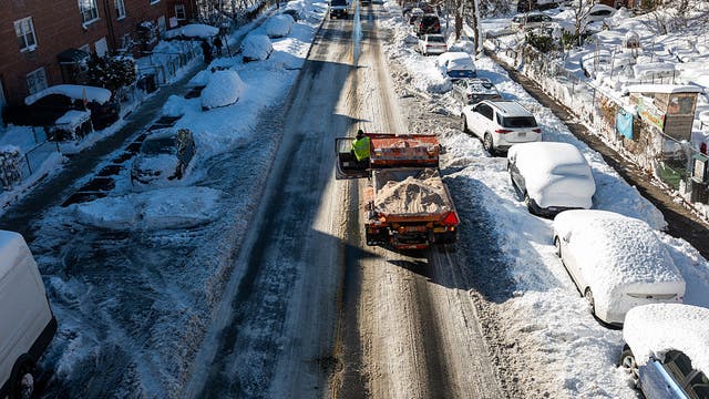 NYC plow tracker: Follow DSNY crews as fresh snow falls across the city