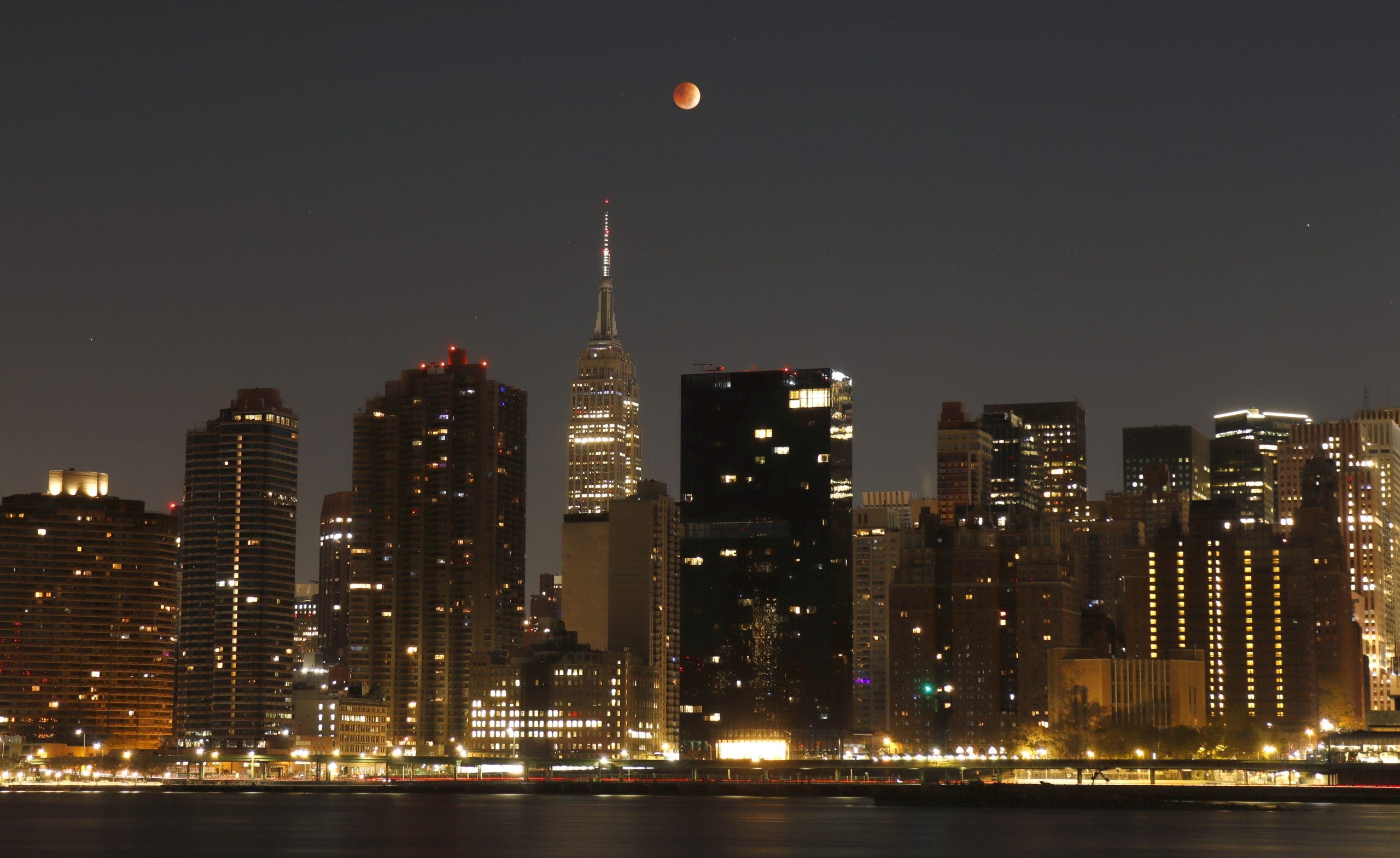 Total lunar eclipse visible in NYC area Tuesday morning: When, how to watch
