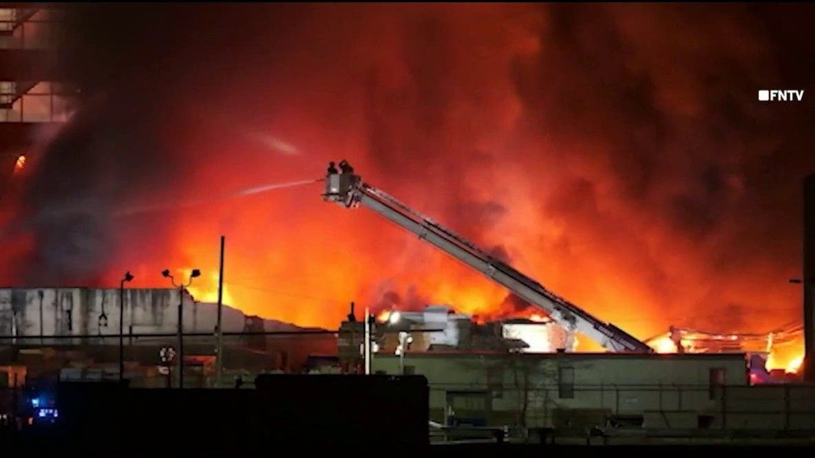 Brooklyn factory fire destroys 3 warehouses in Sunset Park, 2 firefighters injured