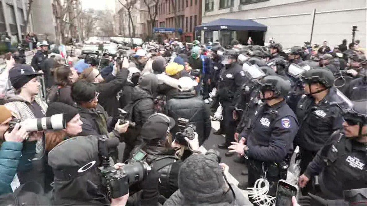 Gracie Mansion protests: Bomb squad investigating 2 'ignited devices' thrown into crowd