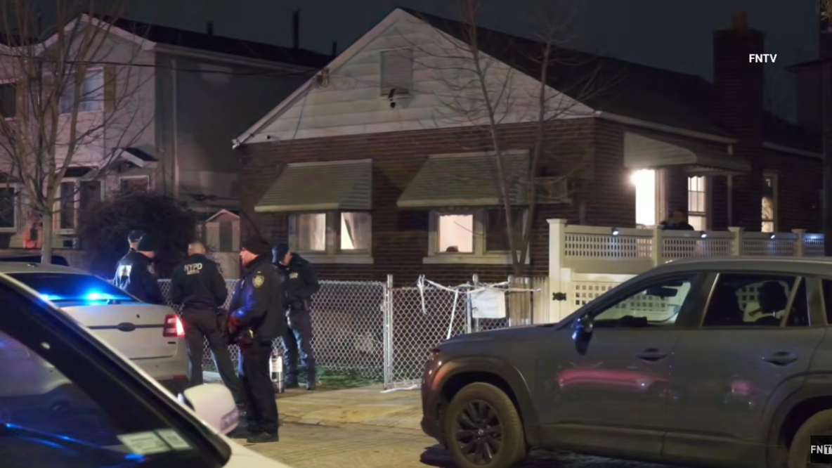 Suspects hurl firebombs at Staten Island house, no injuries reported