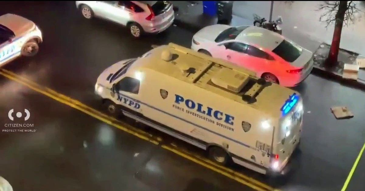 Man shot by off-duty NYPD officer in the Bronx, police say