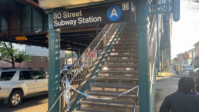 Man shot while riding subway in Queens, NYPD report