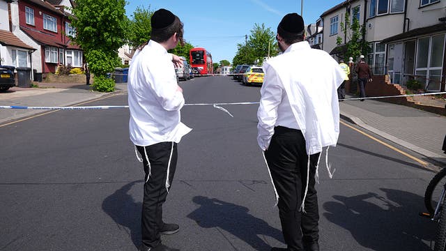 London attack: 2 stabbed in Jewish neighborhood