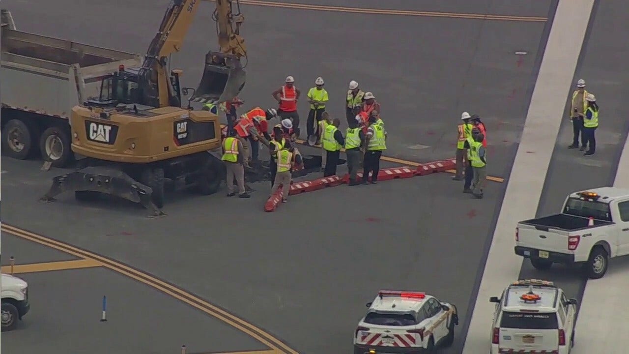 Sinkhole causes delays, cancellations at LaGuardia Airport
