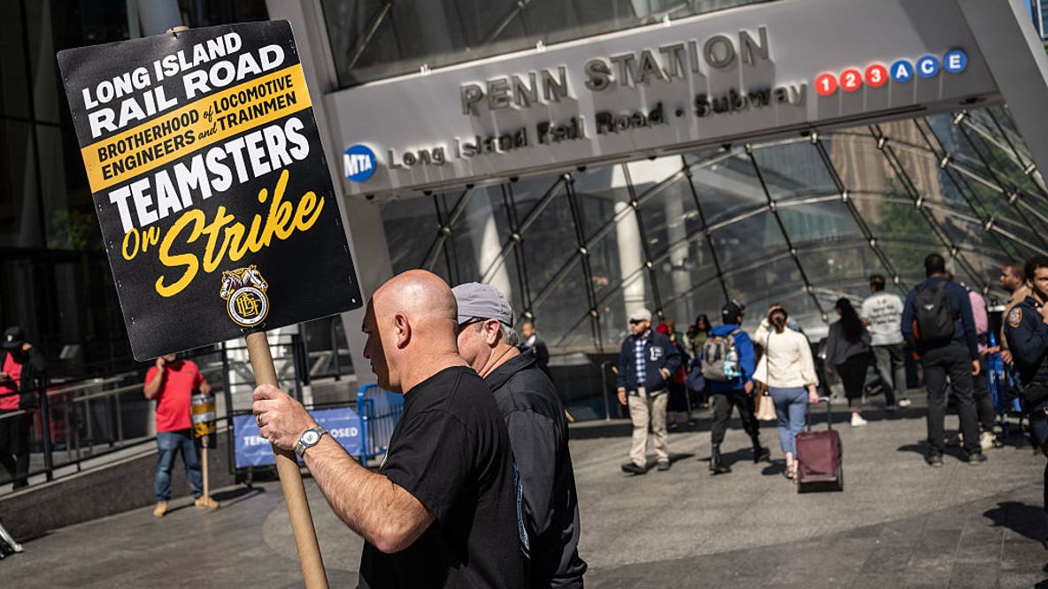 LIRR strike Day 3: No service for Tuesday morning even if deal is reached