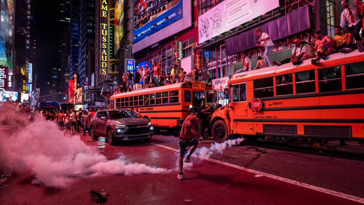 63 arrested after Knicks game crowds turn destructive near Madison Square Garden: NYPD