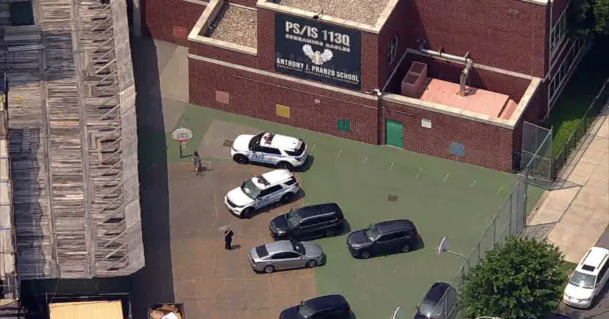 Restos humanos podem ter sido encontrados dentro de uma chaminé em uma escola no Queens