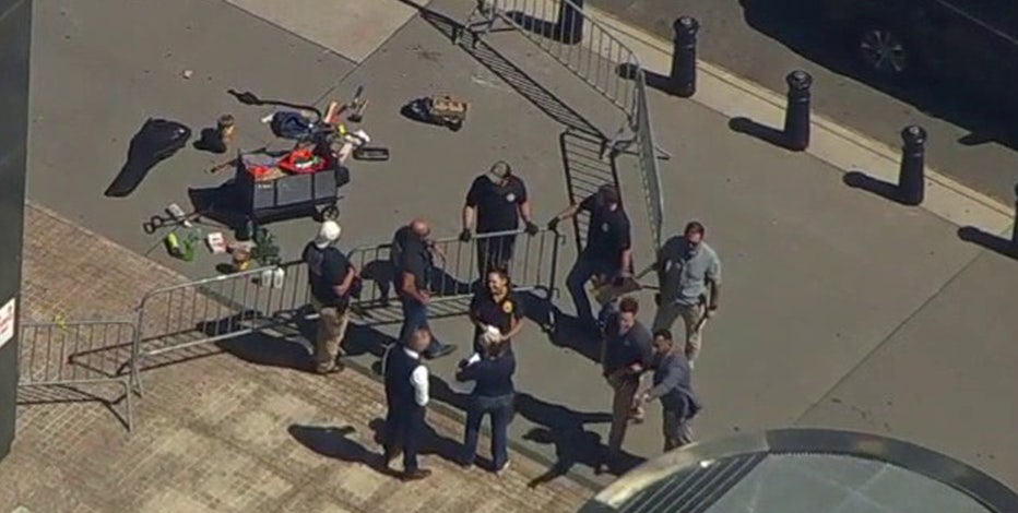 Fireworks explode outside of NYC's immigration court at 26 Federal Plaza; 1 in custody