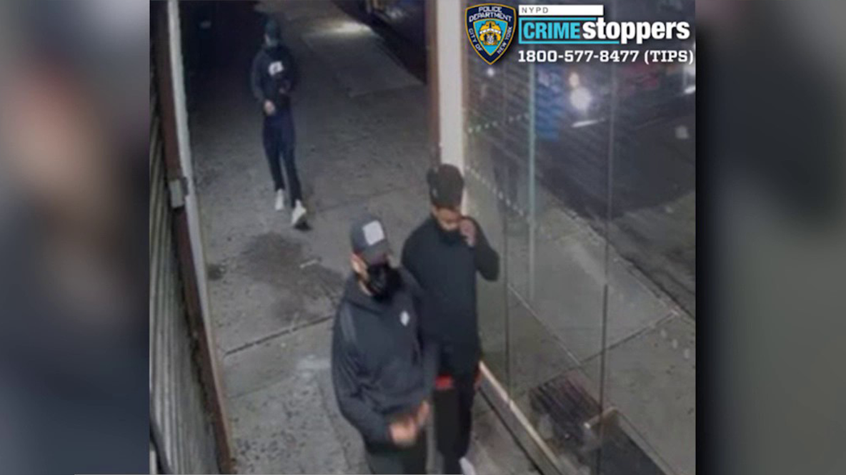 NYPD: 3 suspects wanted in Bronx home invasion after woman blindfolded, tied up with duct tape