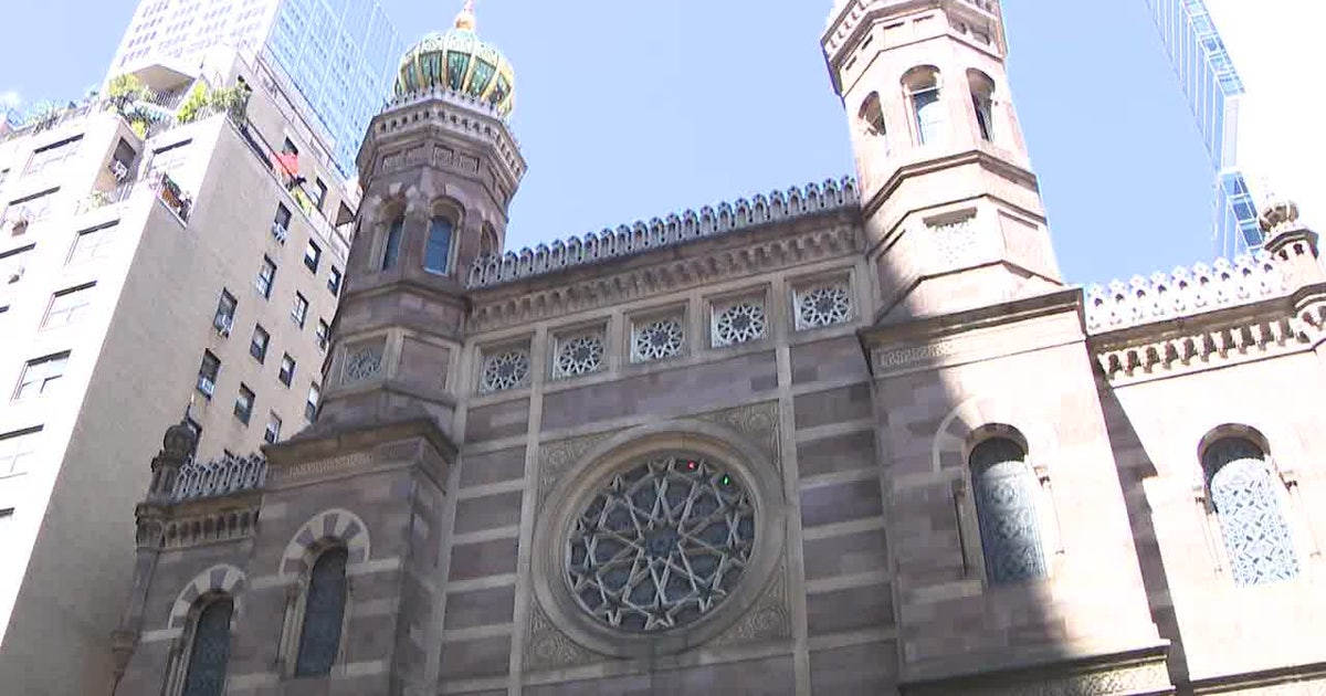 Central Synagogue members return to support community after Shabbat service attack