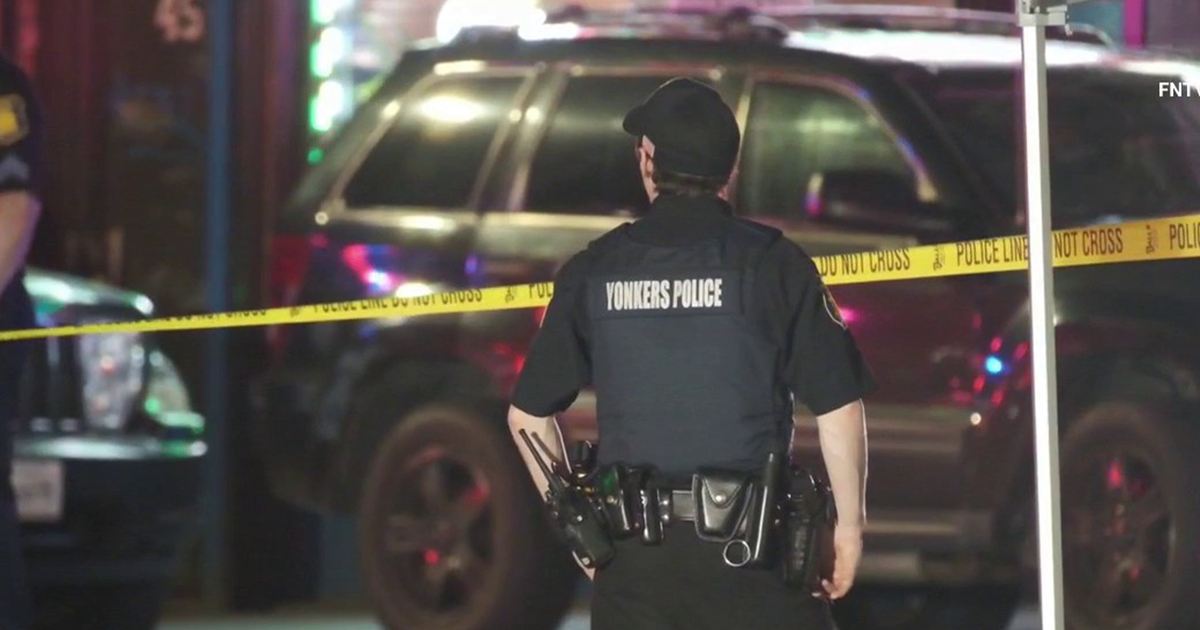 Coverage image for: 1 dead, 4 wounded in Yonkers shooting; 15-year-old in custody, police say