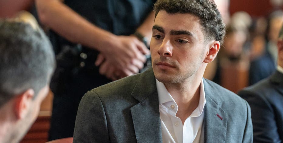 Luigi Mangione back in court as defense fights for live broadcast of New York murder trial