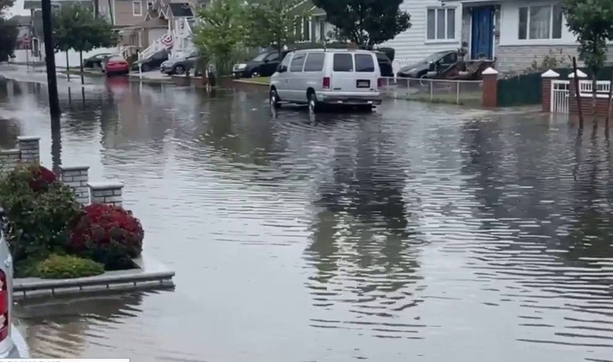 Deadly nor'easter batters NYC, Long Island with 60 mph winds, major flooding as storm continues