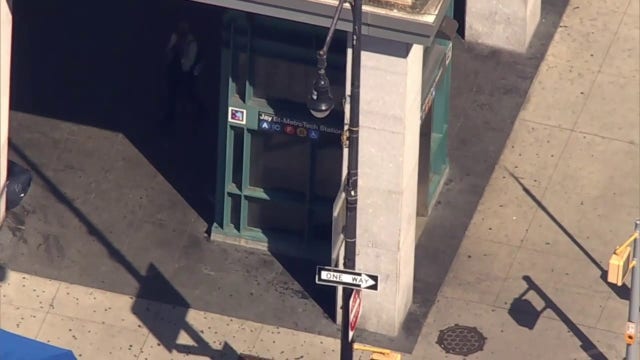Woman stabbed at Brooklyn subway station, female suspect sought, NYPD says