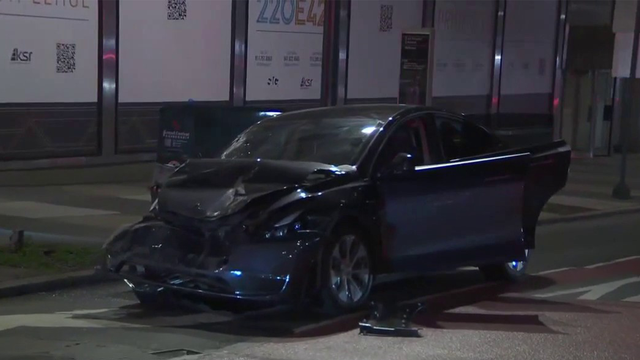 Passenger killed after Tesla slams into Midtown scaffolding and bus stop, NYPD says