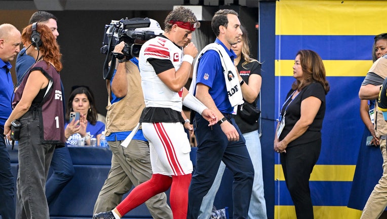 Inglewood, CA - September 21:Giants QB Jaxson Dart (6) leaves the game after a hard tackle during first quarter action at SoFi Stadium on Monday, September 21, 2026. (Photo by David Crane/MediaNews Group/Los Angeles Daily News via Getty Images)