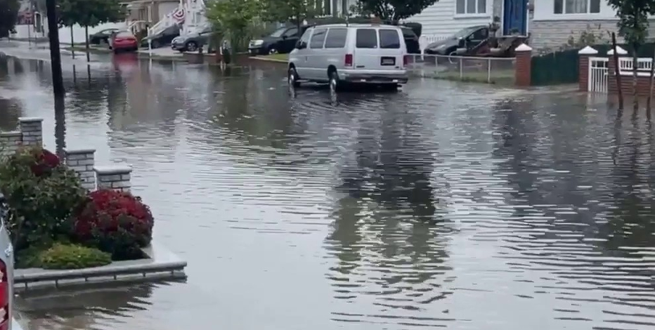 Deadly nor'easter batters NYC, Long Island with 60 mph winds, major flooding as storm continues
