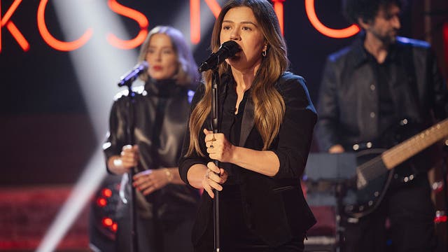 Kelly Clarkson clashes with Brooklyn boutique in viral ‘Pretty Woman’ feud