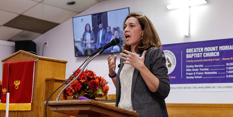 Who is Rebecca Bennett, the Democrat running for Congress in NJ-07?