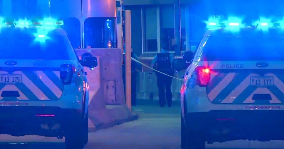 Man, woman found dead with gunshot wounds on Chicago Skyway | FOX6 ...