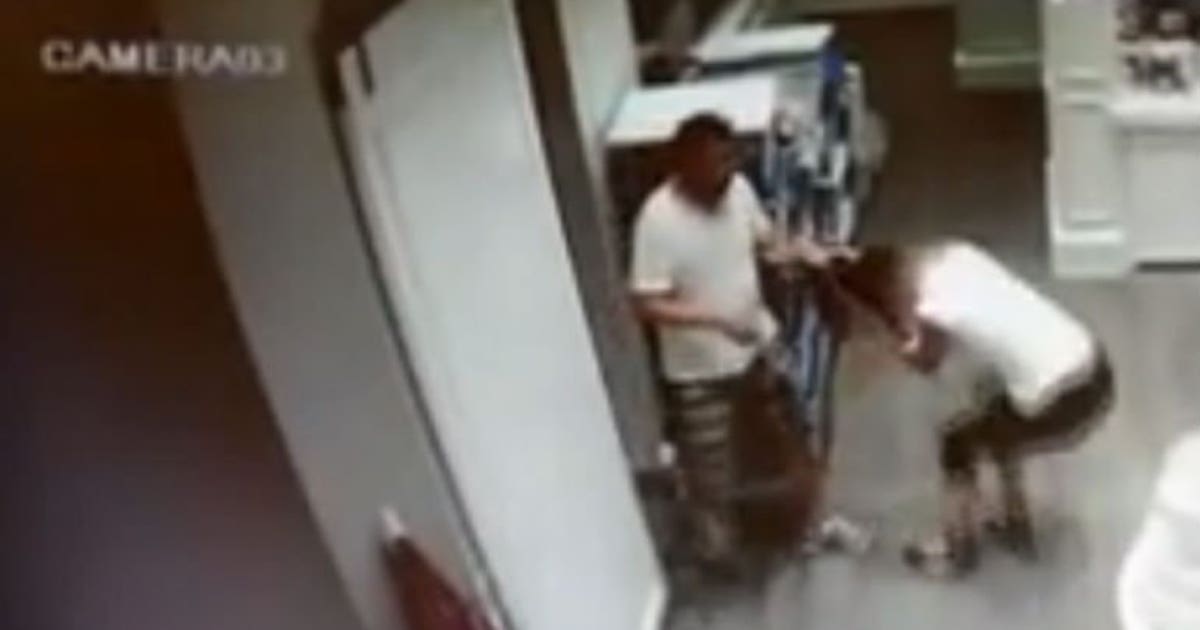 Police seek suspect after attempted kidnapping caught on camera: "He ...