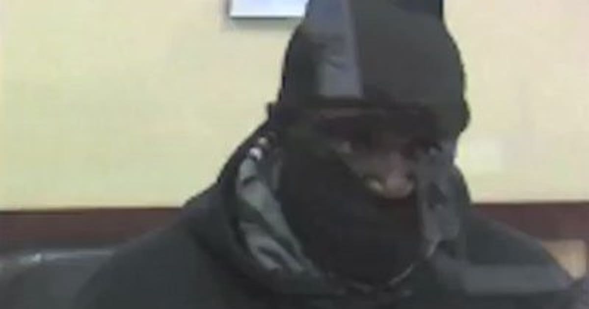 Milwaukee police ask for help to ID bank robbery suspect | FOX6 Milwaukee