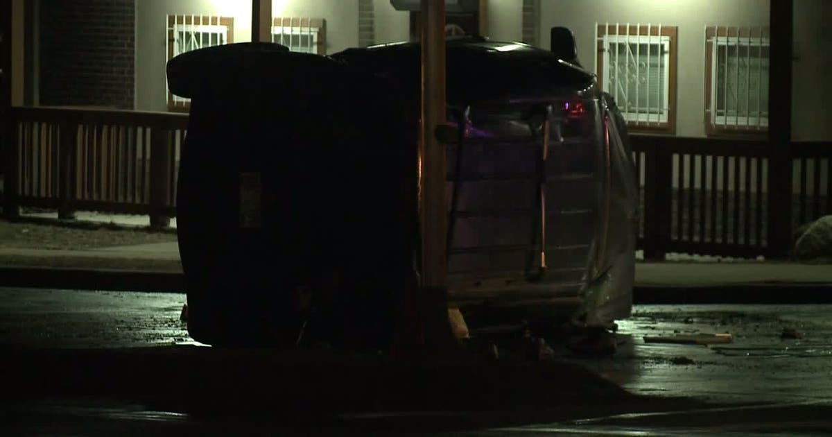 Milwaukee police investigate crash on city's north side | FOX6 Milwaukee