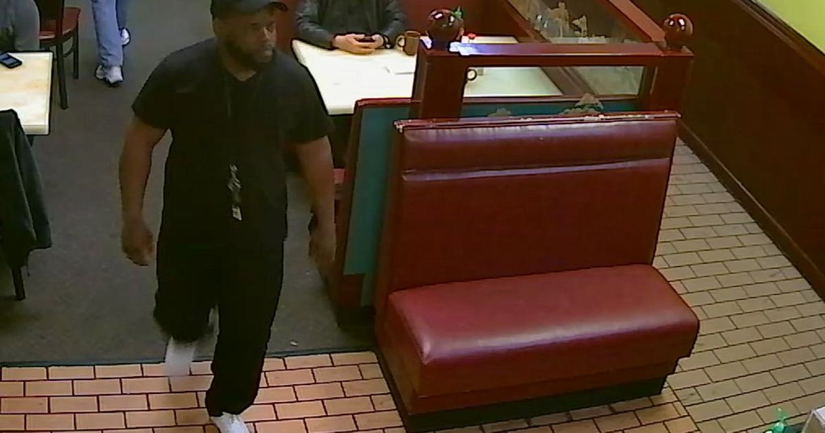 Recognize this man? Milwaukee police seek to ID armed robbery suspect ...