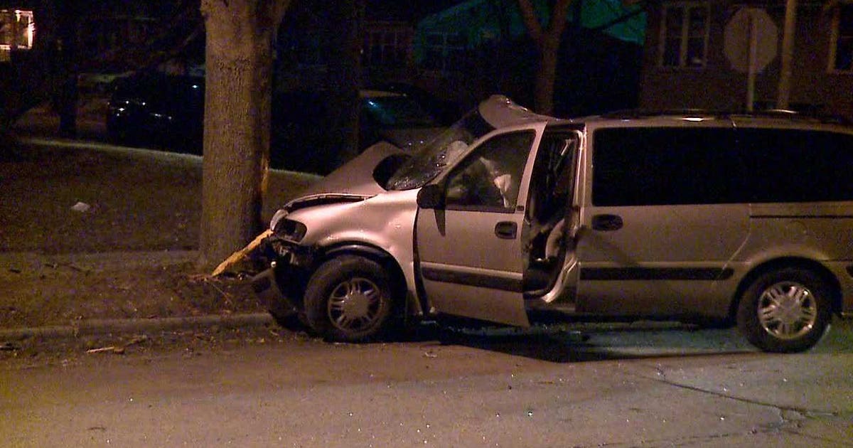 Minivan crashes into tree near 42nd and Vliet | FOX6 Milwaukee