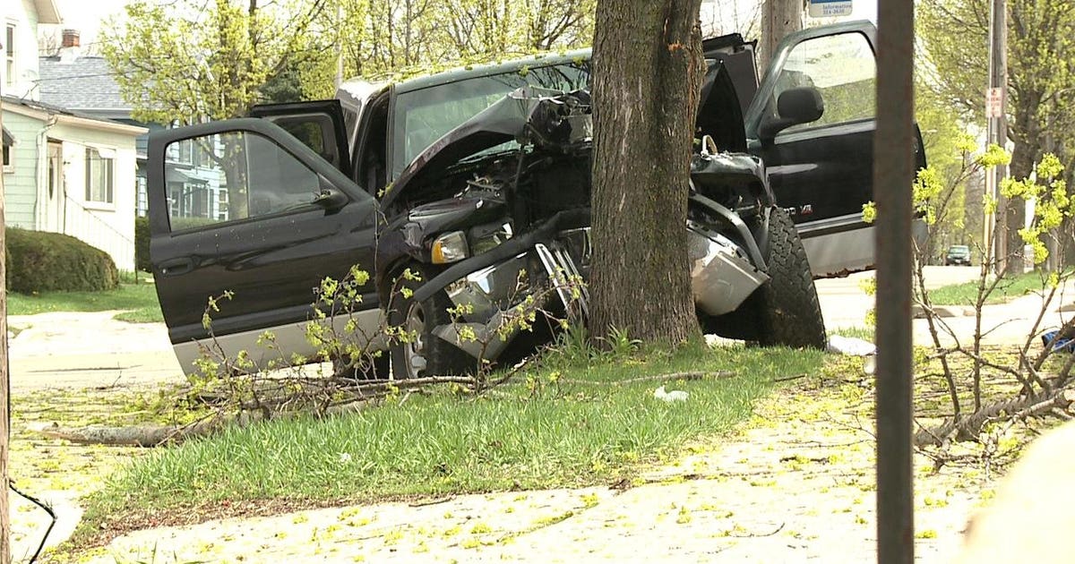Mother, 2 children seriously injured after truck slams into tree | FOX6 ...