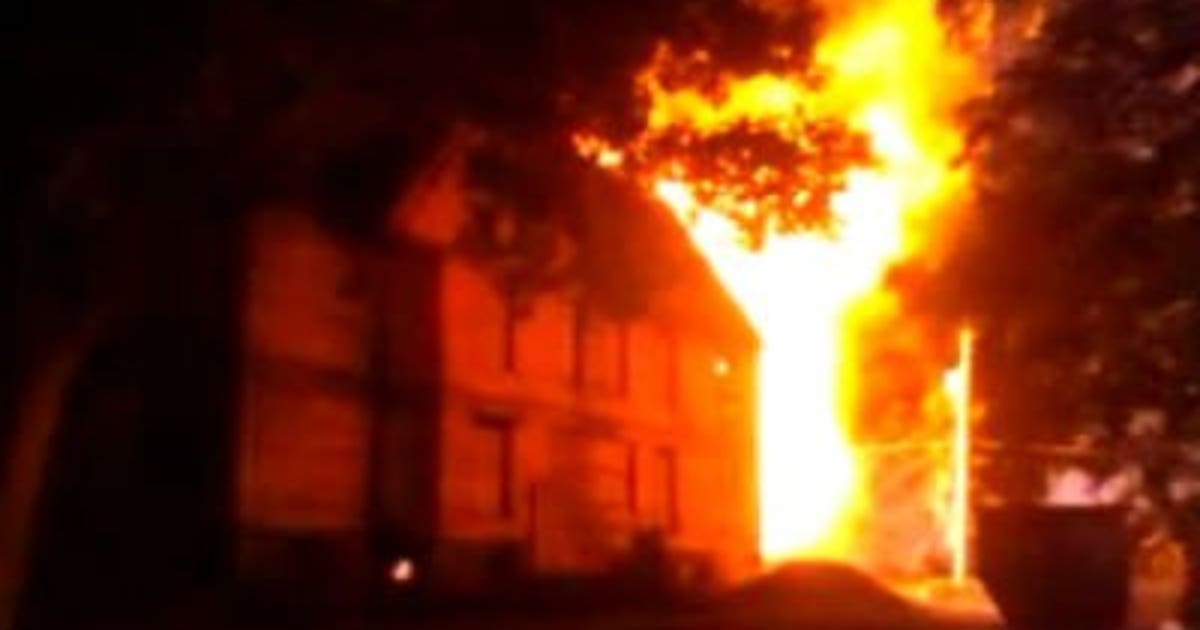 Garage fire spreads to three homes on Milwaukee's north side | FOX6 ...