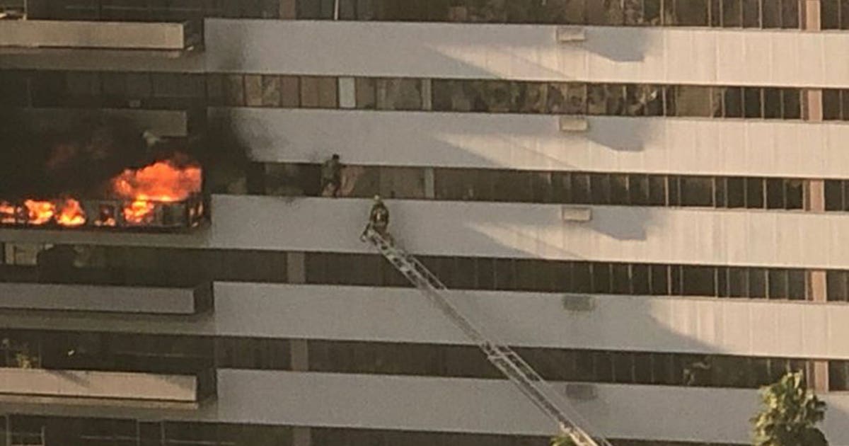 8 injured in Los Angeles high-rise apartment fire | FOX6 Milwaukee