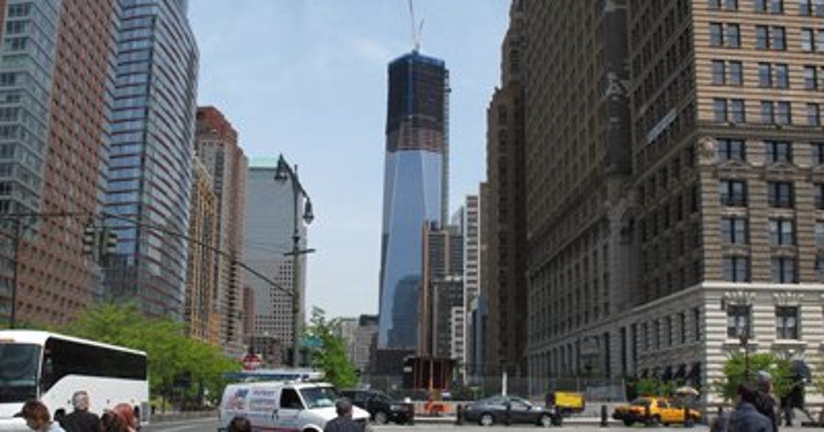 President Obama signs beam of One World Trade Center | FOX6 Milwaukee