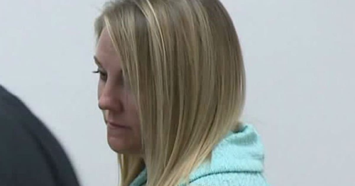 Prosecutors say teacher accused of sex with teen boy "begged his ...