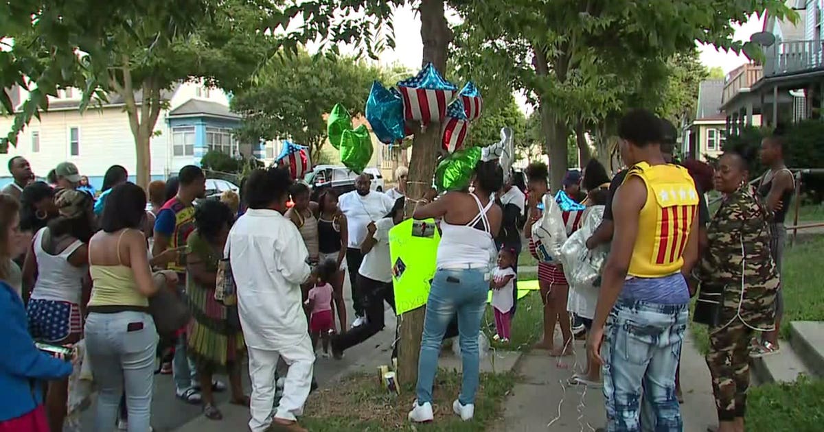 Family holds vigil for young man killed in crash near 12th and Locust ...