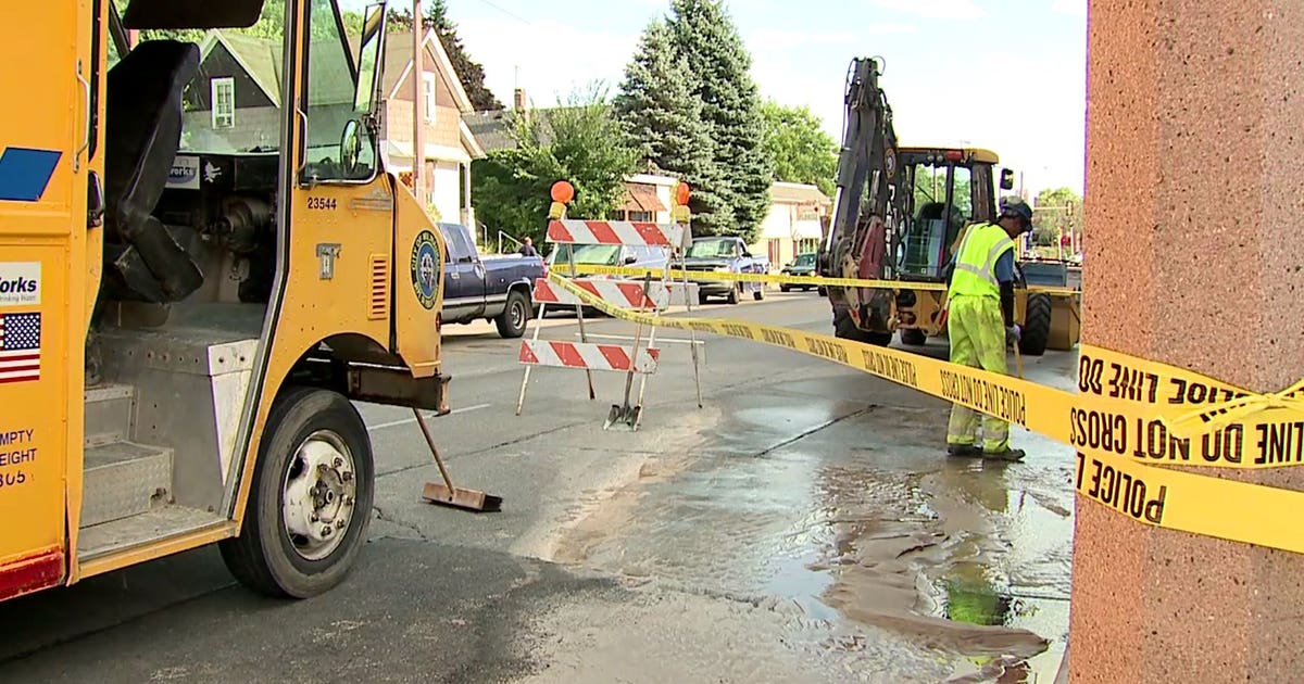 Water floods street near MLK Drive and Chambers after pipe that feeds ...