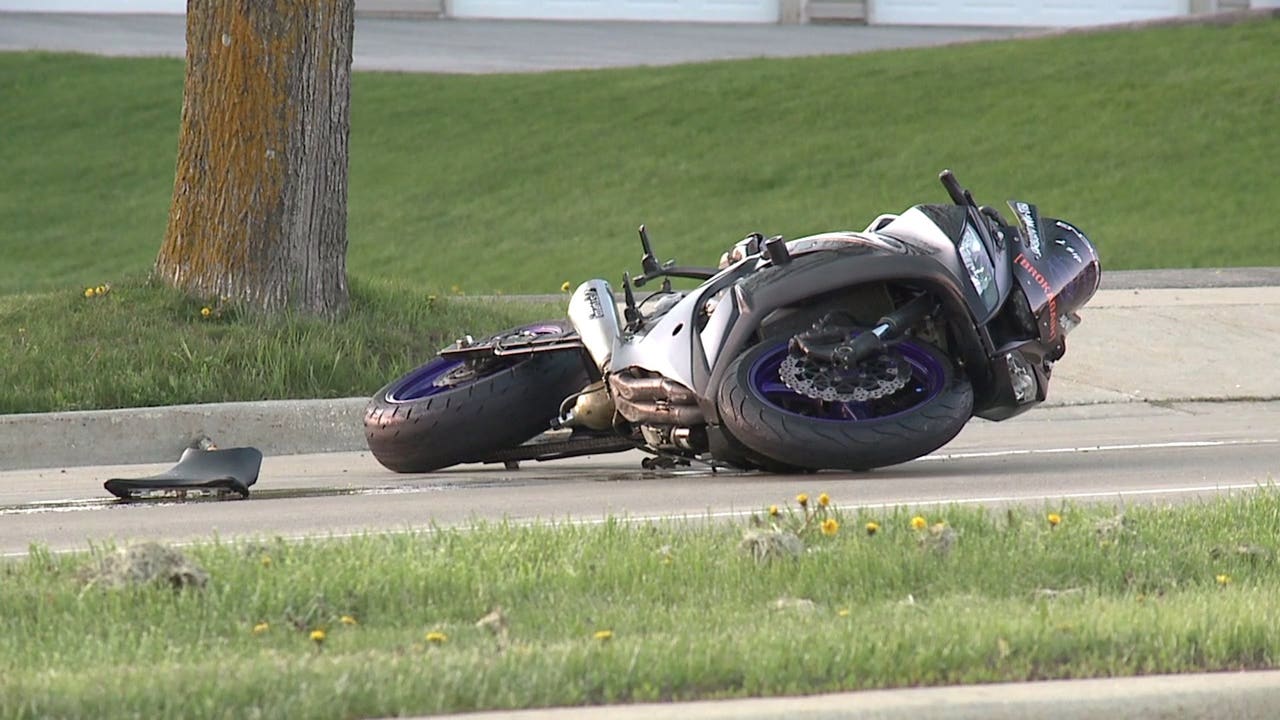 Police: 1 Killed, 1 Critically Injured In Motorcycle Crash In West ...