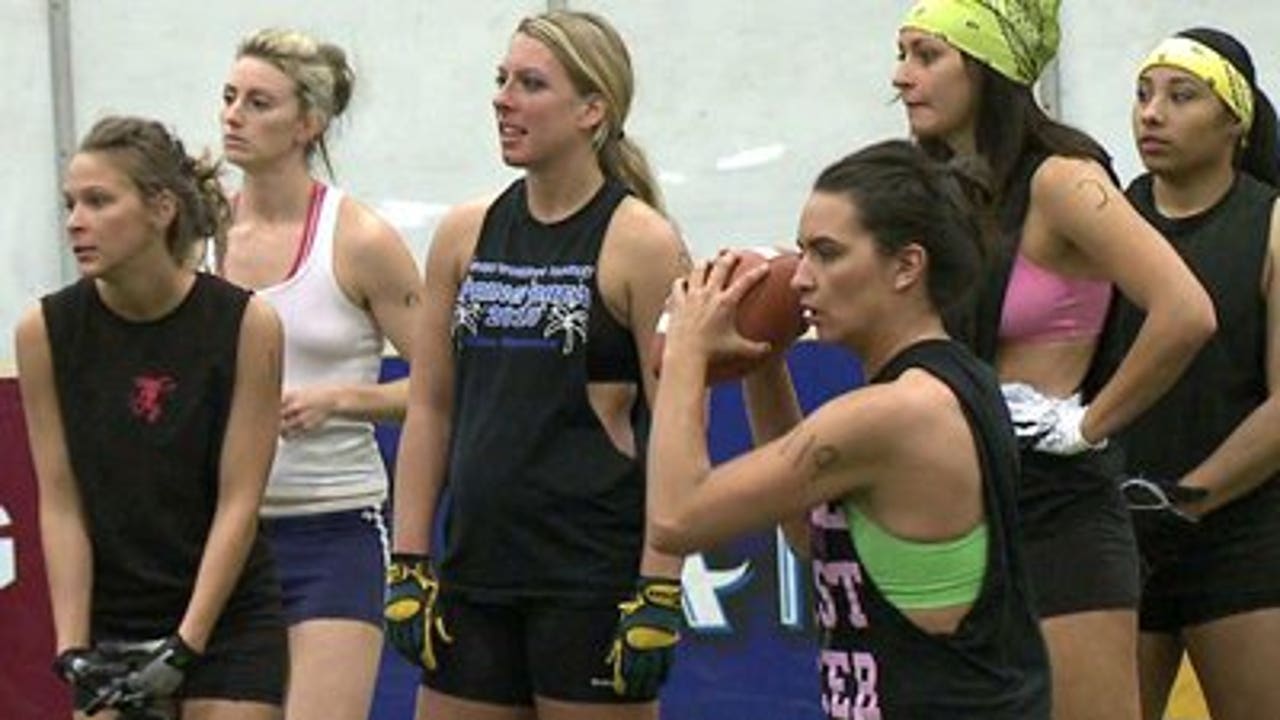 Open tryouts held for Green Bay Chill lingerie football team