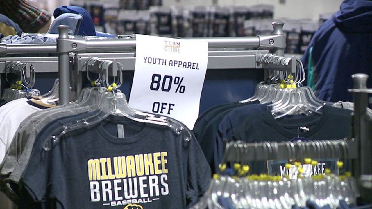 Brewers Clubhouse sale clearing out last 'M' logo merchandise, apparel