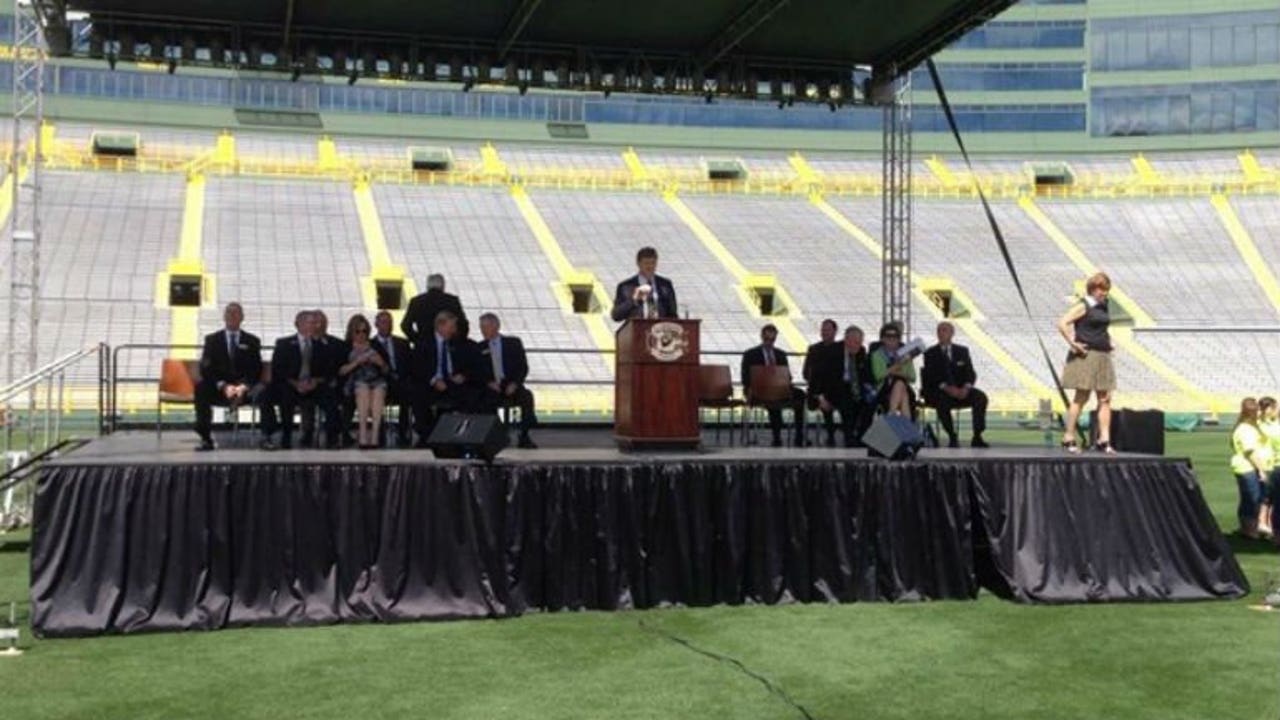 Annual Meeting Packers more than 14,000 shareholders to