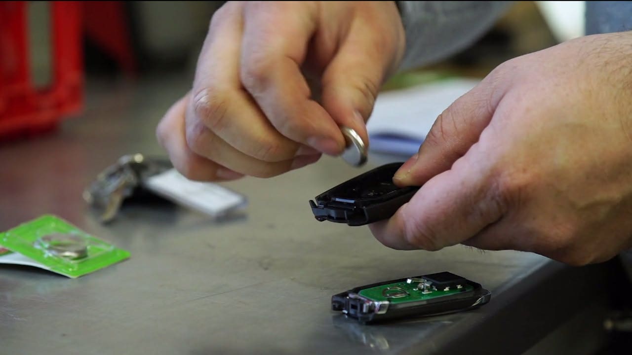Keep Your Key Fob Working Fox6 Milwaukee Keep Your Key Fob Working Fox6 Milwaukee