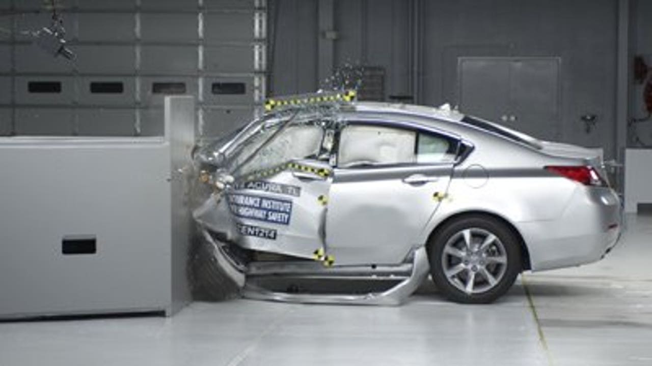 Luxury Cars Flunk New Tougher Crash Test Fox6 Milwaukee Luxury Cars Flunk New Tougher Crash Test Fox6 Milwaukee
