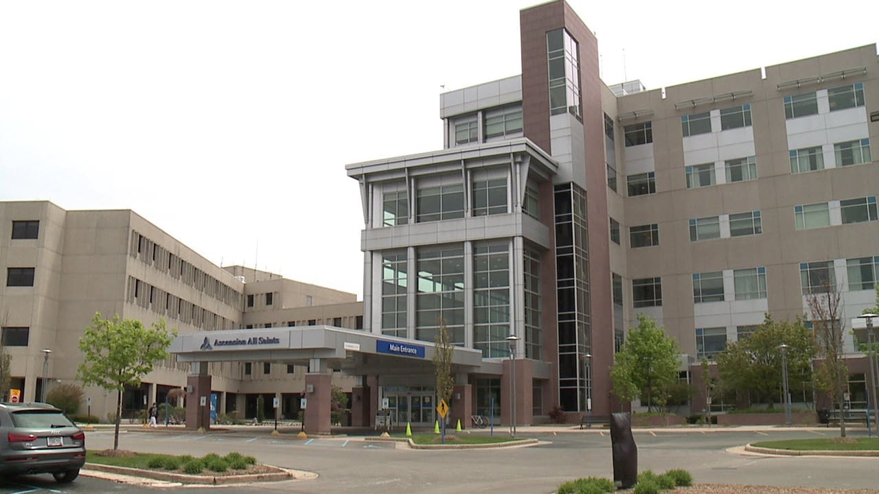 Maintaining COVID19 health practices remains 'missioncritical' Memorial Day weekend, hospital Maintaining COVID19 health practices remains 'missioncritical' Memorial Day weekend, hospital