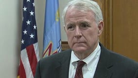 Milwaukee Mayor Tom Barrett announces bid for re-election in 2016