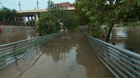 Amid Harvey floods, Houston chief worries 'how many bodies?'