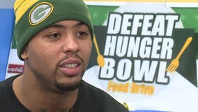 "To help any way I can:" Packers Andrew Quarless encouraging folks to help "Defeat Hunger!"