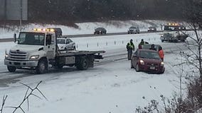 Multi-vehicle crash shuts down I-43 SB near Mequon during snowstorm